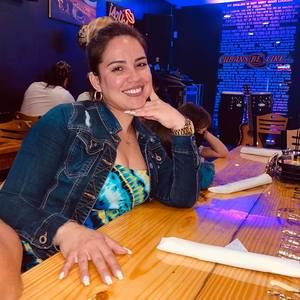 Meet your Posher, Mayelin